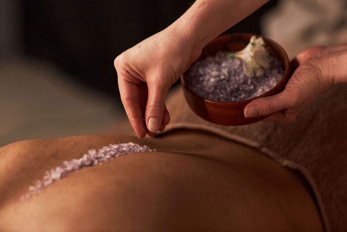 Peelings, Packungen & Bäder